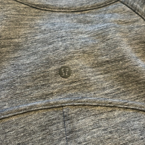 Lululemon zip up never worn size 6 - Picture 3 of 7